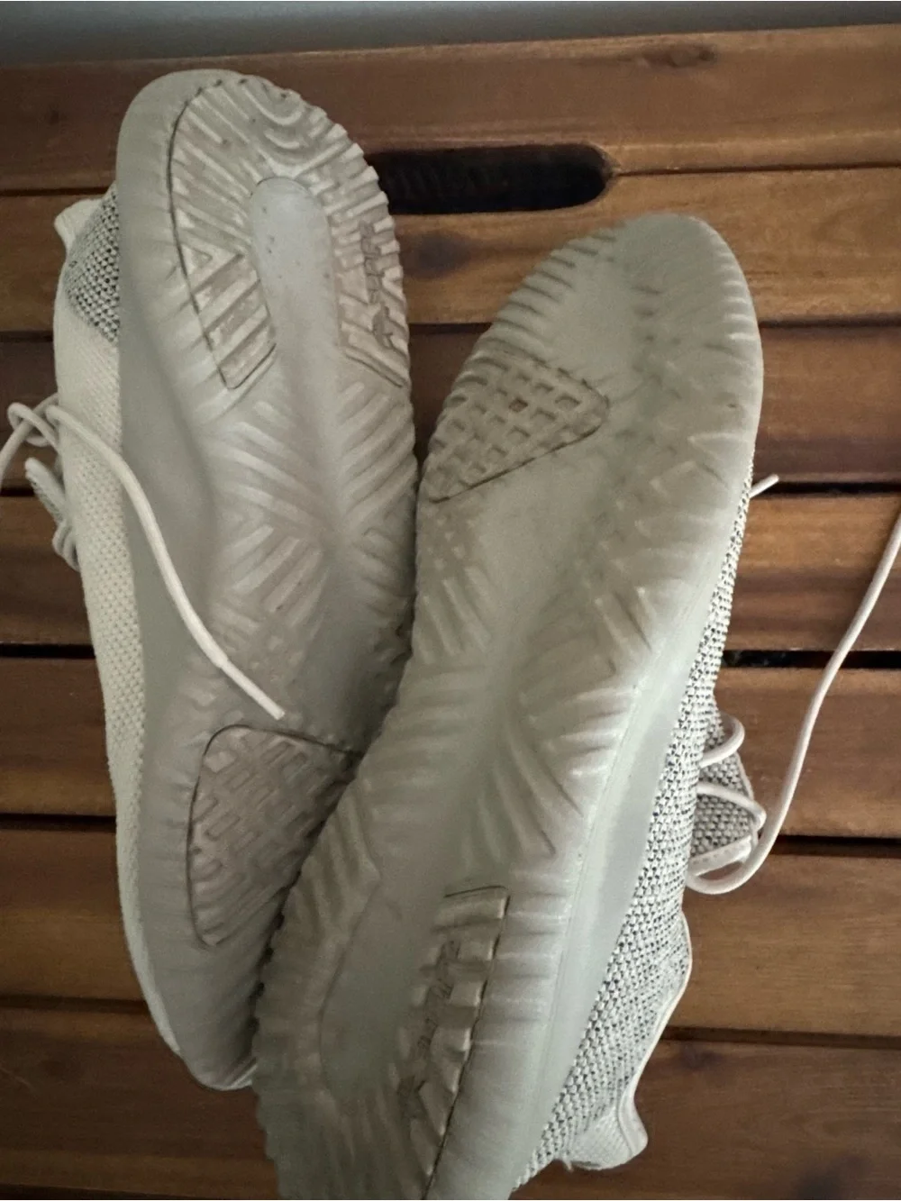 Adidas men’s Originals Tubular Shadow Knit Preschool size 10.4 Shoes